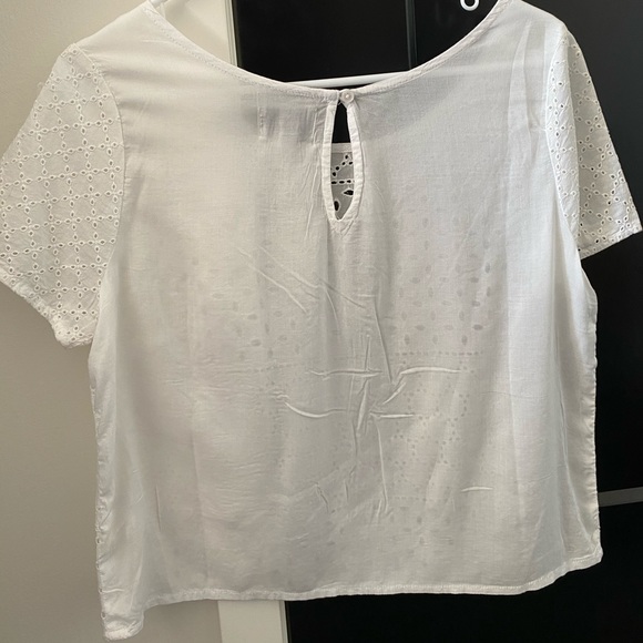 White Lace AE Shirt - Picture 2 of 3